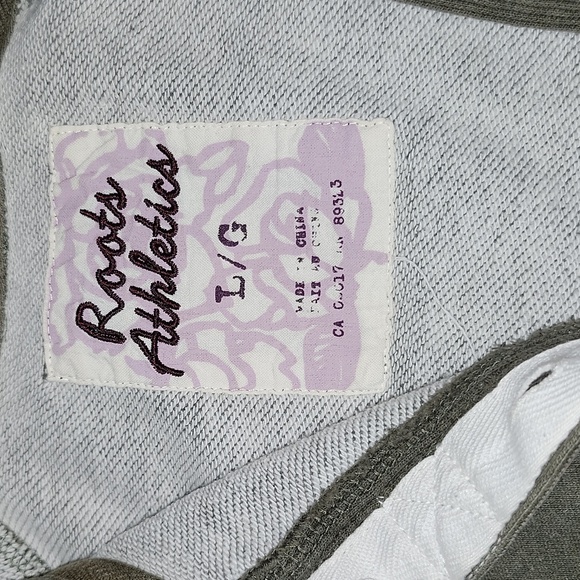 ROOTS Distressed Quarter Button Hoodie, VGUC, Size L - Picture 2 of 5